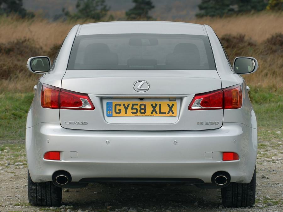  Lexus IS250 F-Sport 2010 года  (UK) (фото 16 из 29)